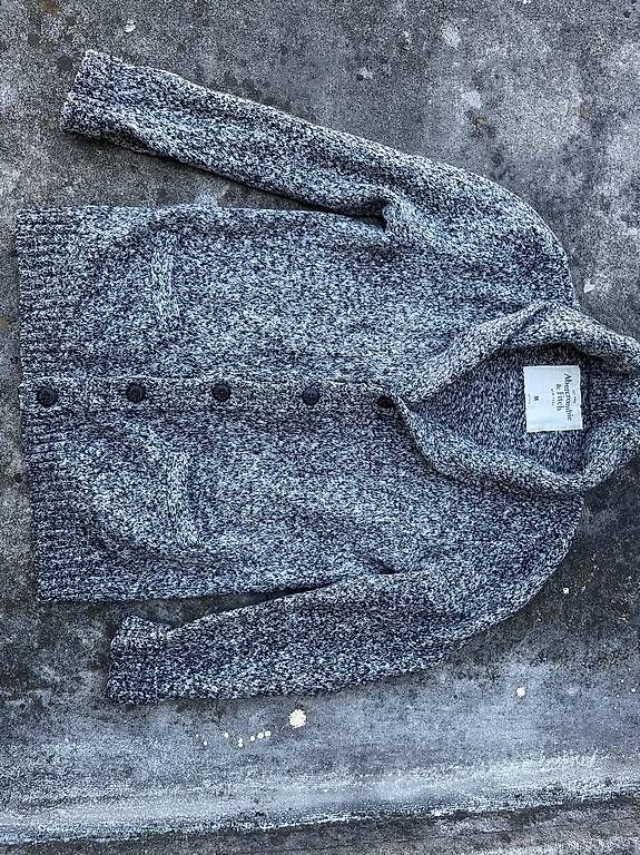 Jacken: Hochwertiger A&F Cardigan – Gebraucht aus Zürich von lin_92hw