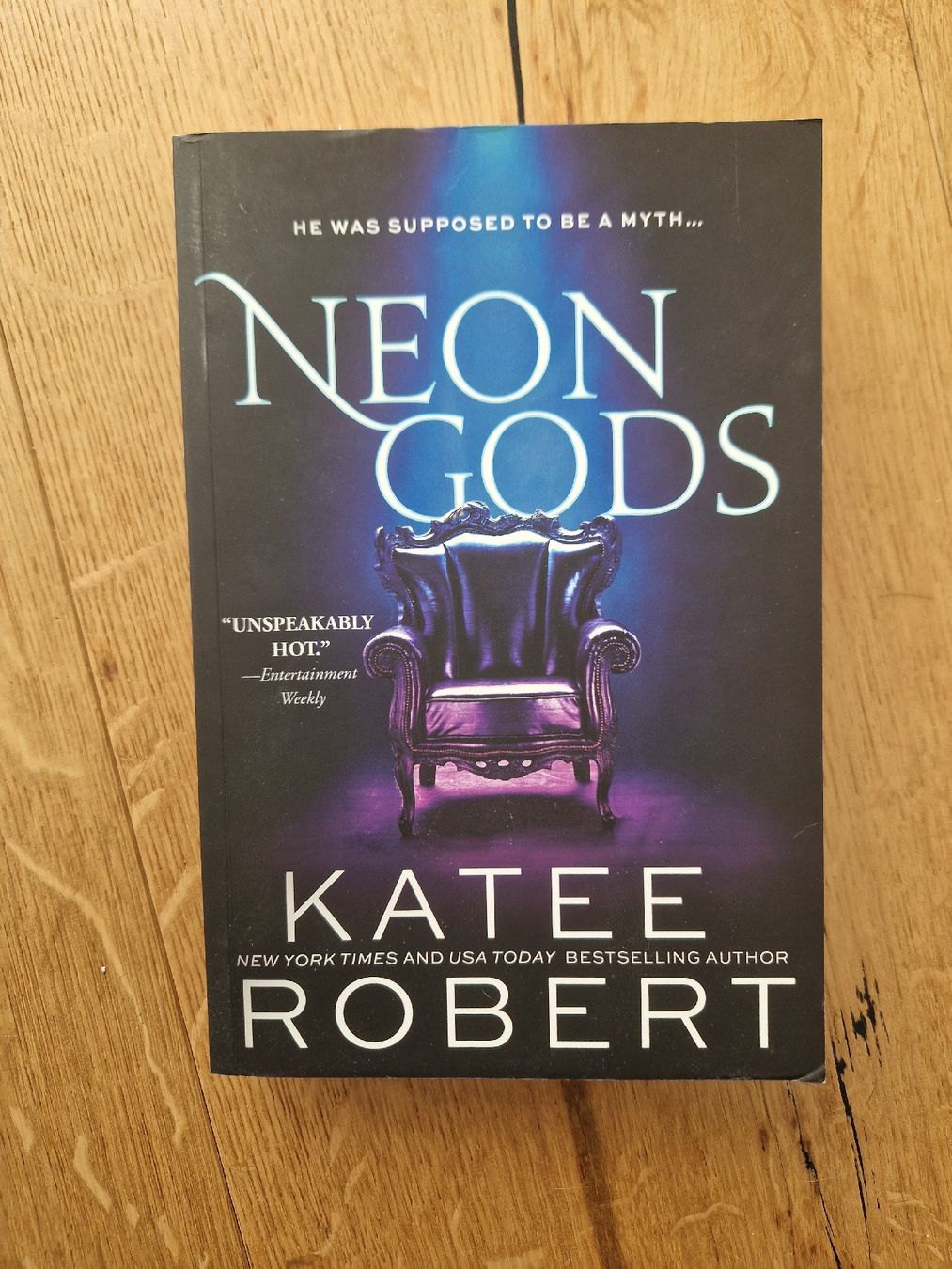 Libri: Neon Gods von Katee Robert, Englisch – Usato da Ruswil venduto da Angieee