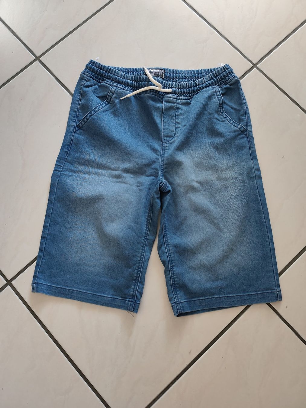 Kleiderpakete & -sets: Jeans Shorts  – Neu (gemäss Beschreibung) aus Bazenheid von Blaubolino 1