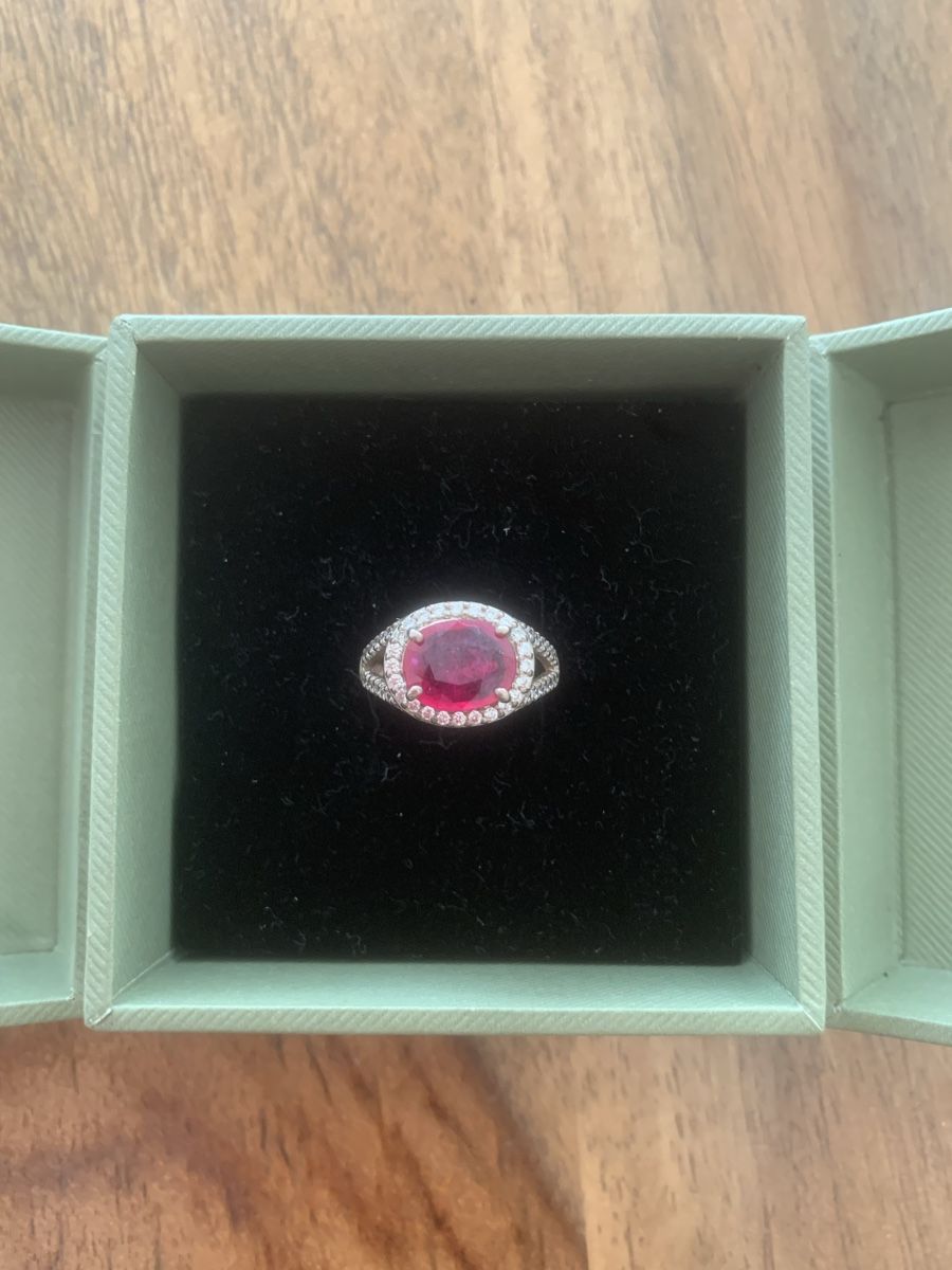 Anelli: Silber Ring mit rotem Stein und Zirkonia  – Usato da Zürich venduto da MK124