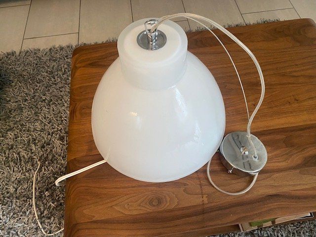 Micasa Lustres & lampes de plafonds: LED Hängeleuchte (satiniertes Glas) – D'occasion à Winterthur par Brigitte088