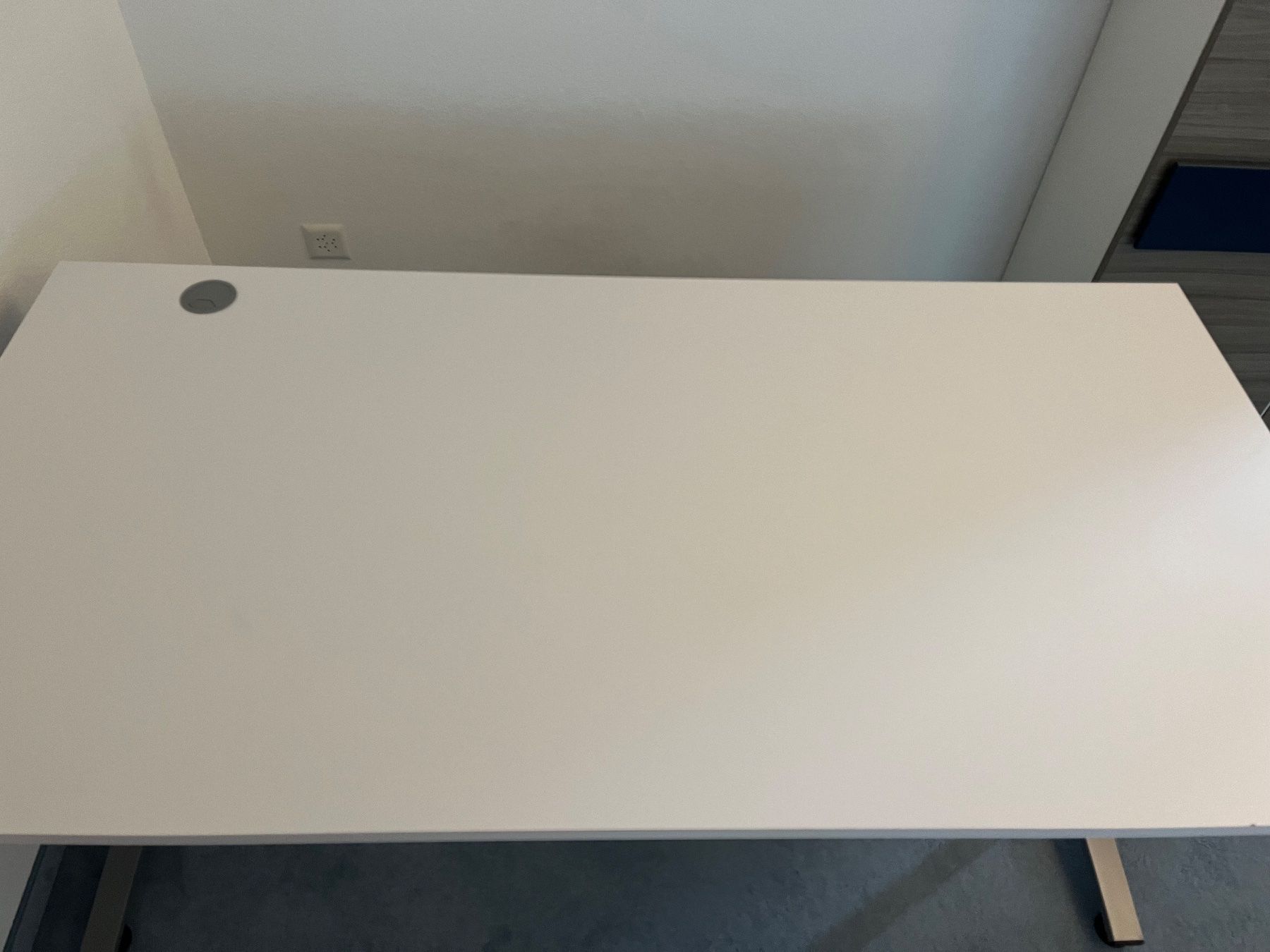 Scrivanie: Bürotisch weiss mit Kabelkanal – Usato da Kaltbrunn venduto da tho_x6l5 3