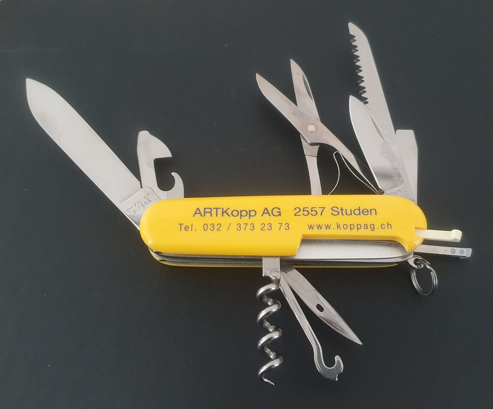 Victorinox Coltelli tascabile: 4 Victorinox Sackmesser mit Logo – Nuovo (secondo la descrizione) da Härkingen venduto da MarianneSi 3