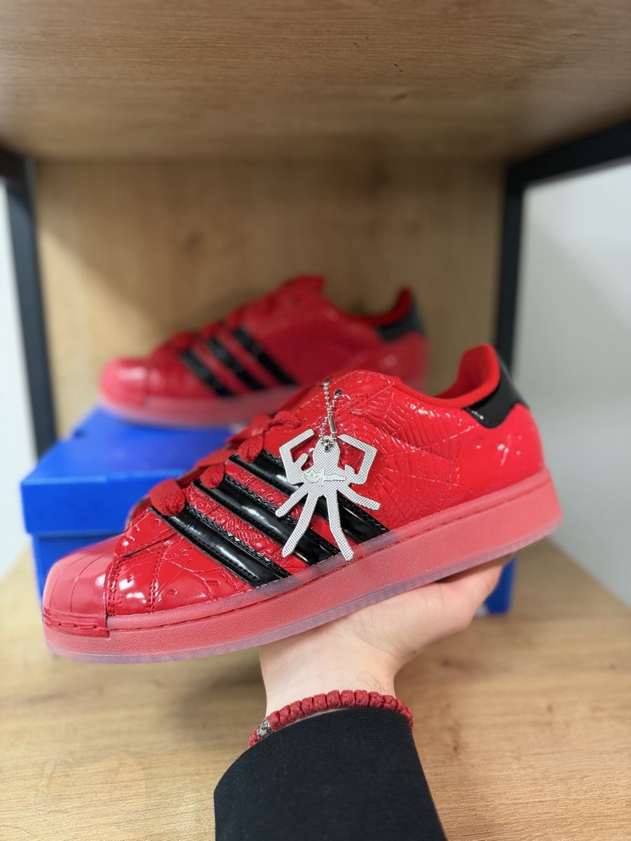 Adidas Scarpe da uomo: adidas Superstar Sp5der Red Black – Nuovo e nell'imballaggio originale da Yverdon-les-Bains venduto da ioustock