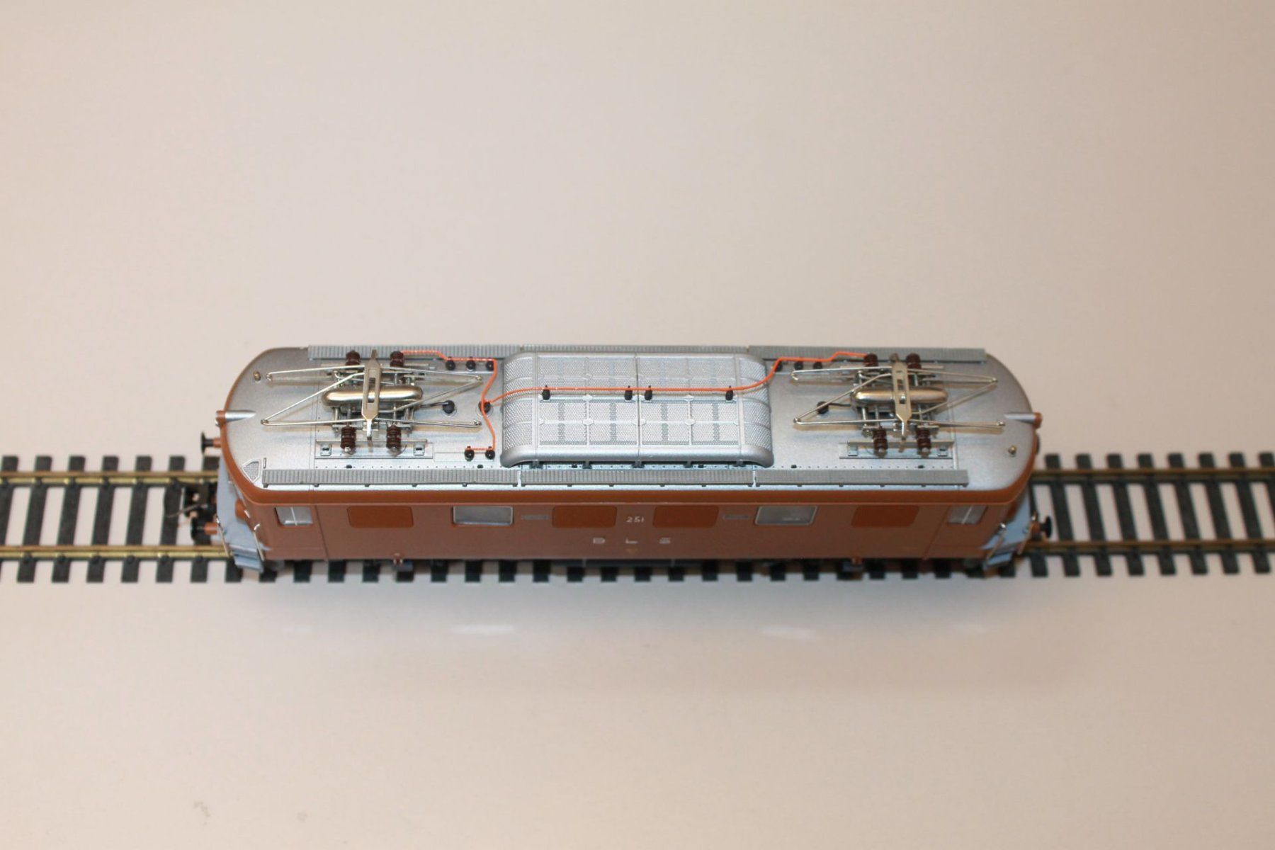 Roco Modelleisenbahnen: Roco Ae 4/4 – Gebraucht aus Birmensdorf ZH von Buhwil18 4