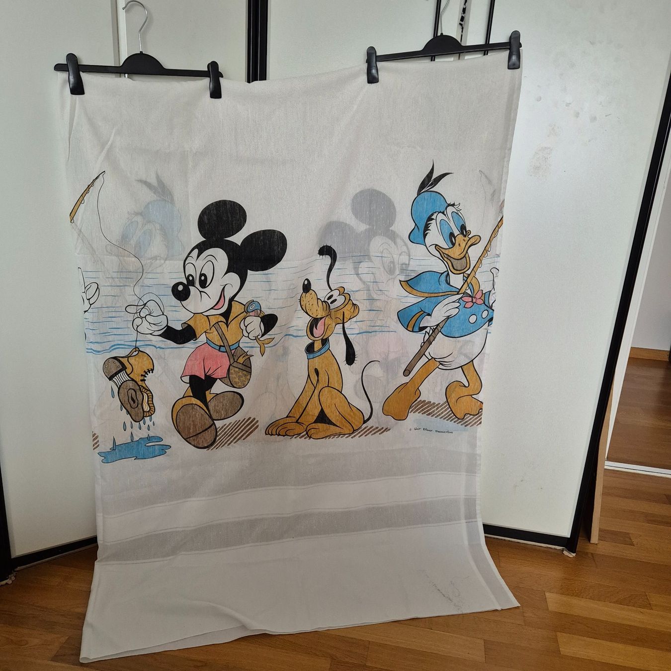 Vorhänge: Süsser Disney Mickey Mouse Vorhang Kinderzimmer – Gebraucht aus Zürich von Citalo