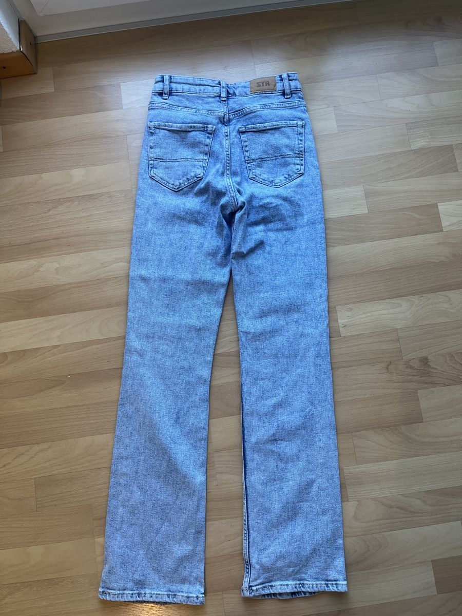 Stradivarius Jeans: Jeans Stradivarius Grösse 36 – Usato da Kaltenbach venduto da happysunshineee 1