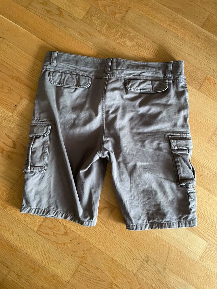 Pantaloni: 2x Herren Shorts Gr L – Usato da Buchrain venduto da Bygger31 3