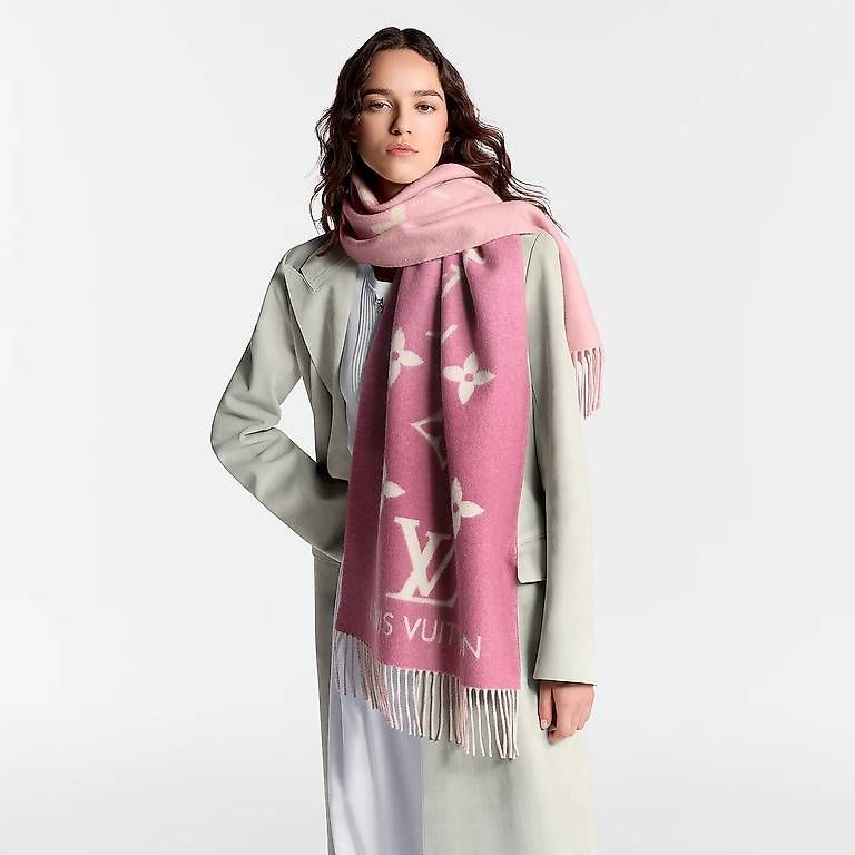 Louis Vuitton Foulard & Sciarpe: LV Reykjavik Rosa Beige – Usato da Ottenbach venduto da RaRo 3