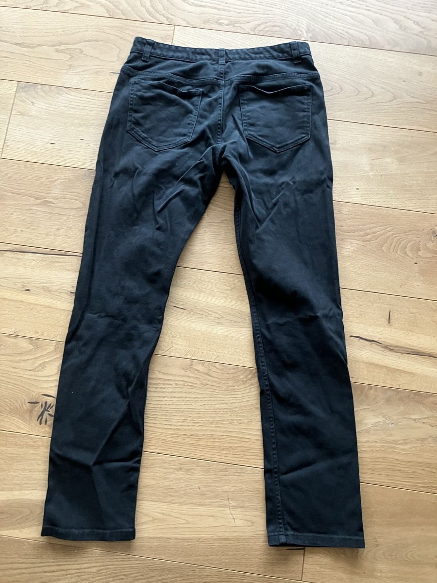 Jeans: Denim Jeans schwarz 32x34 – Usato da St. Gallen venduto da Rennicky 1