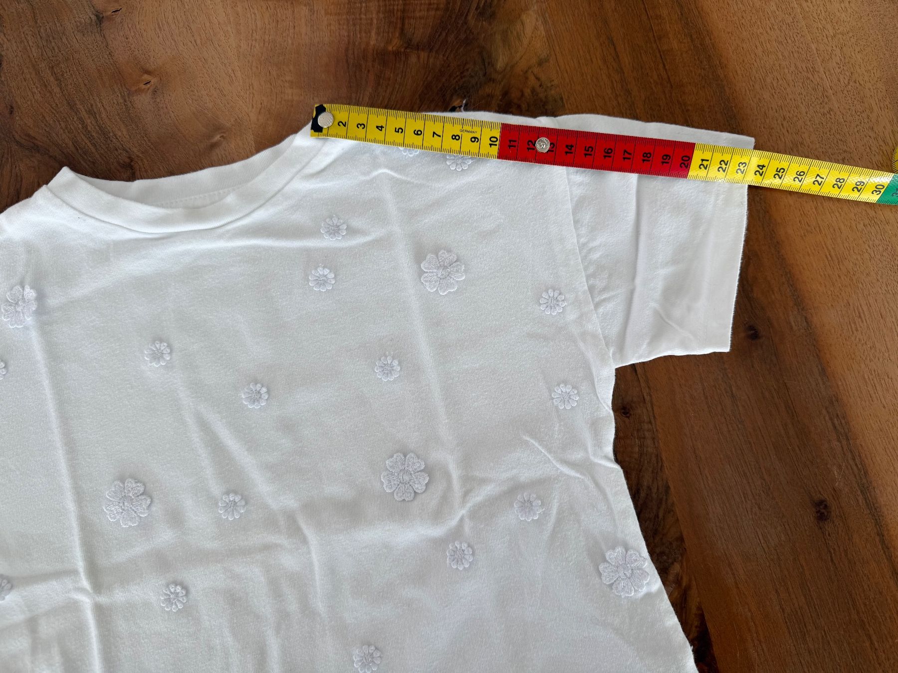Next Camicette, T-shirt & Top: T-Shirt von Next, Grösse 104 – Usato da Haslen AI venduto da s176 5