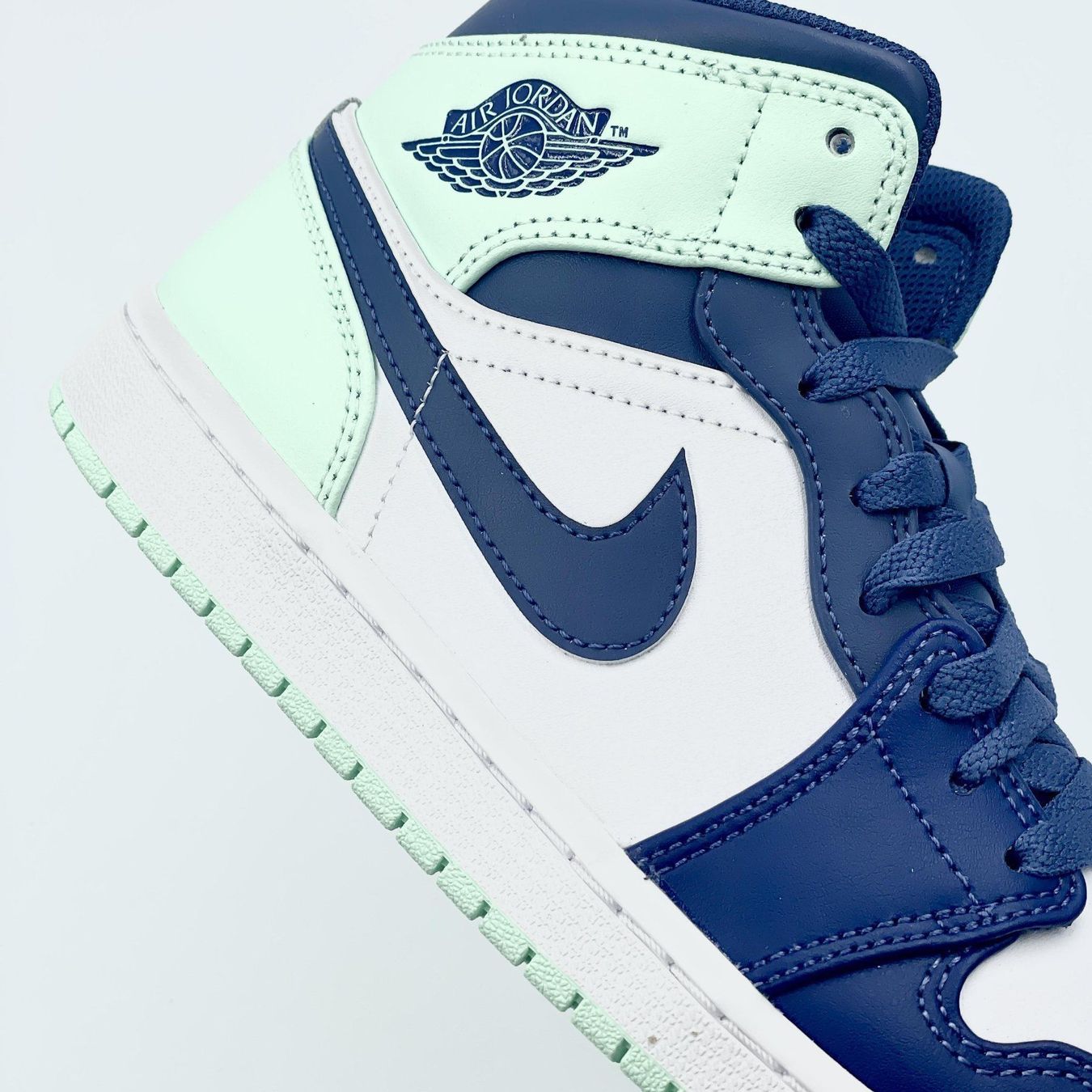 Jordan Scarpe da uomo: Jordan 1 Mid Blue Mint EU 44 – Nuovo e nell'imballaggio originale da Erlinsbach venduto da sasneakers 3