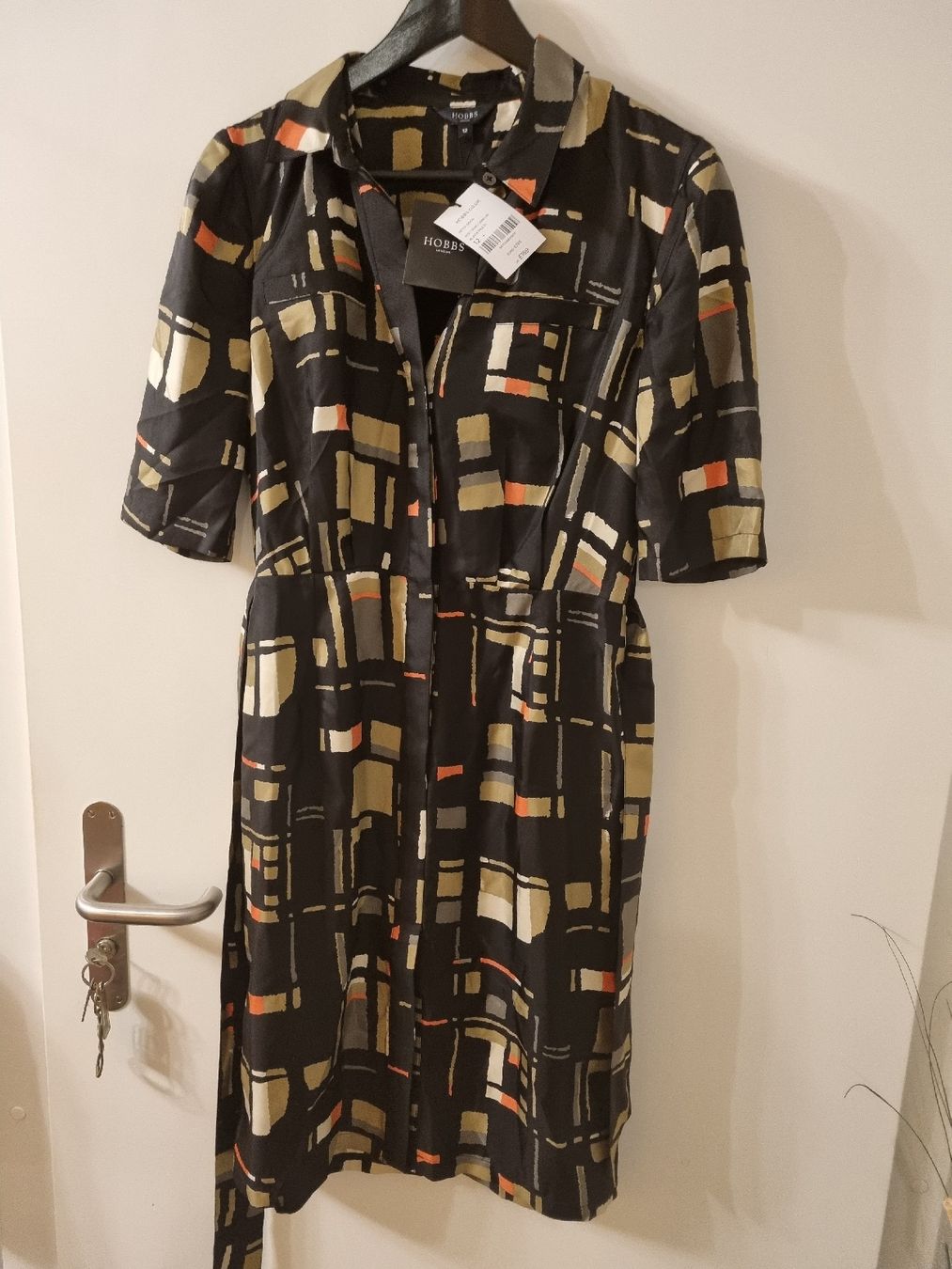 Vestiti: Hobbs Seidenkleid Gr. 42 – Usato da Thalwil venduto da Briscolina