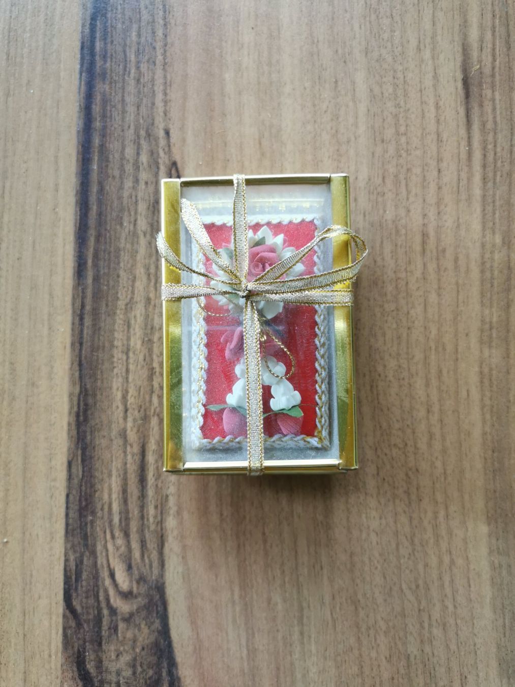 Tutte le decorazioni: Kleine Geschenkbox mit Dekoration – Usato da Glattfelden venduto da sut_q8d2