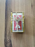 Kleine Geschenkbox mit Dekoration