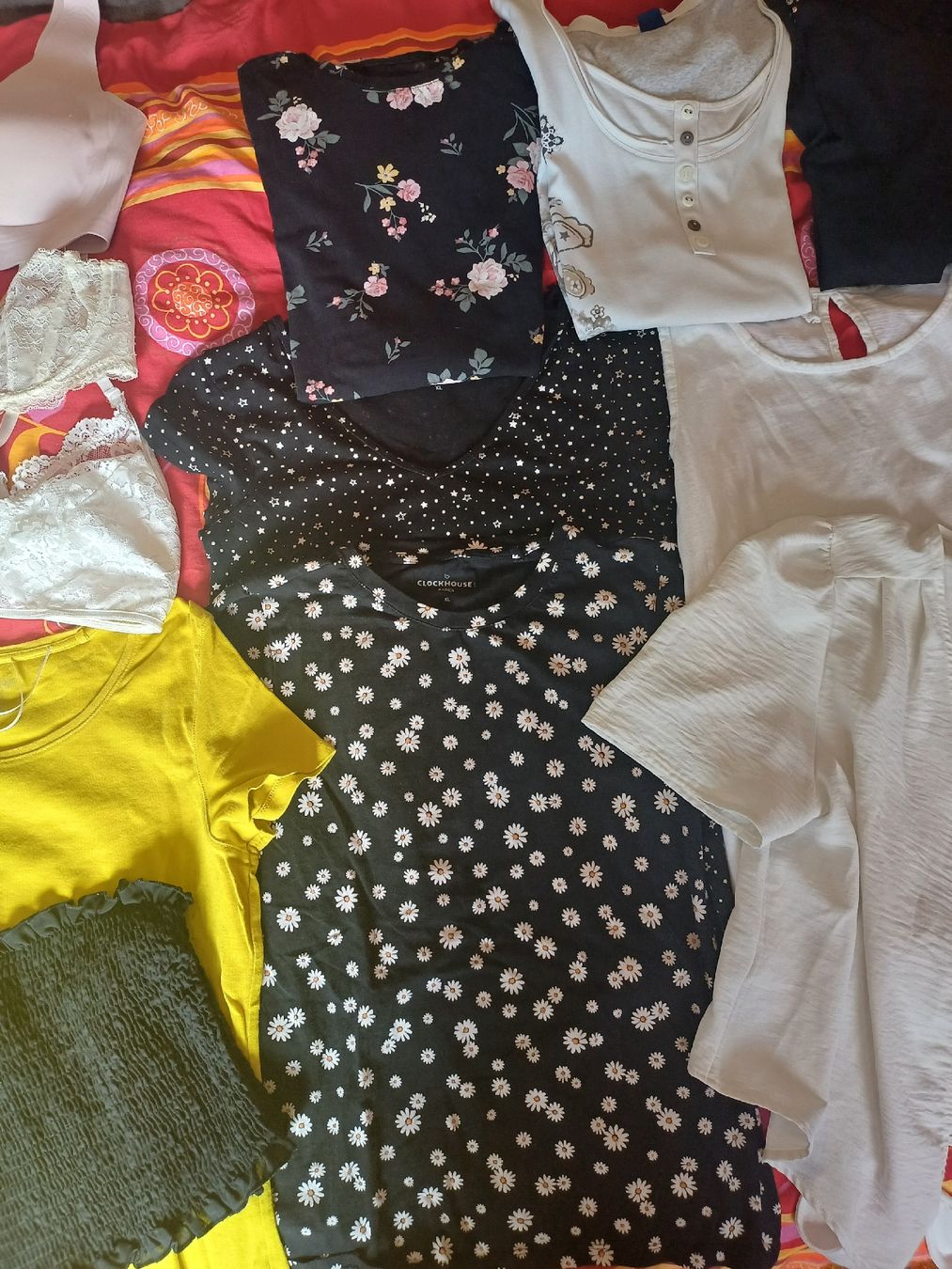 Lotti di vestiti: Kleiderpaket an diversem – Usato da Niederwangen BE venduto da Loulilou86 2
