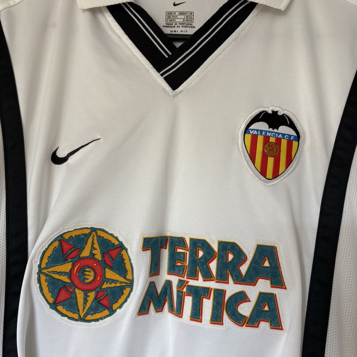 Nike Canottiere & Pantaloni: Fc Valencia Trikot Nike 99/00 – Usato da Winterthur venduto da LaBodega 1