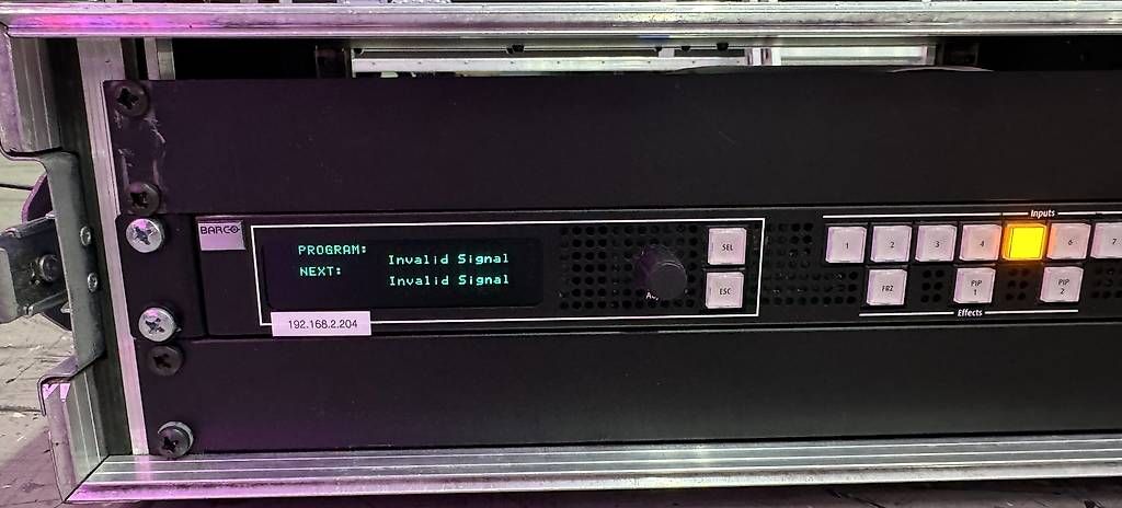 Console di mixaggio: Barco PDS-902 3G, Seamless Switcher – Usato da Rüti ZH venduto da Philippek 1