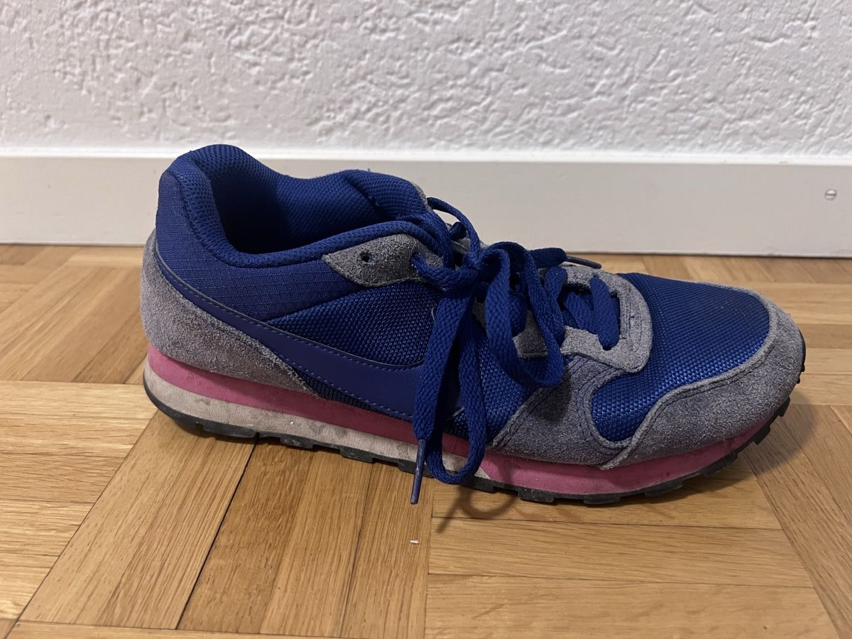 Nike Damenschuhe: Nike MD Runner 2, Grösse 40, Damenschuhe – Gebraucht aus Winterthur von ell_22rh 3