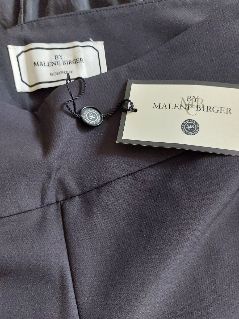 Malene Birger Pantaloni: Hose Malene Birger Gr.38 – Nuovo e nell'imballaggio originale da Hausen AG venduto da ZIR02