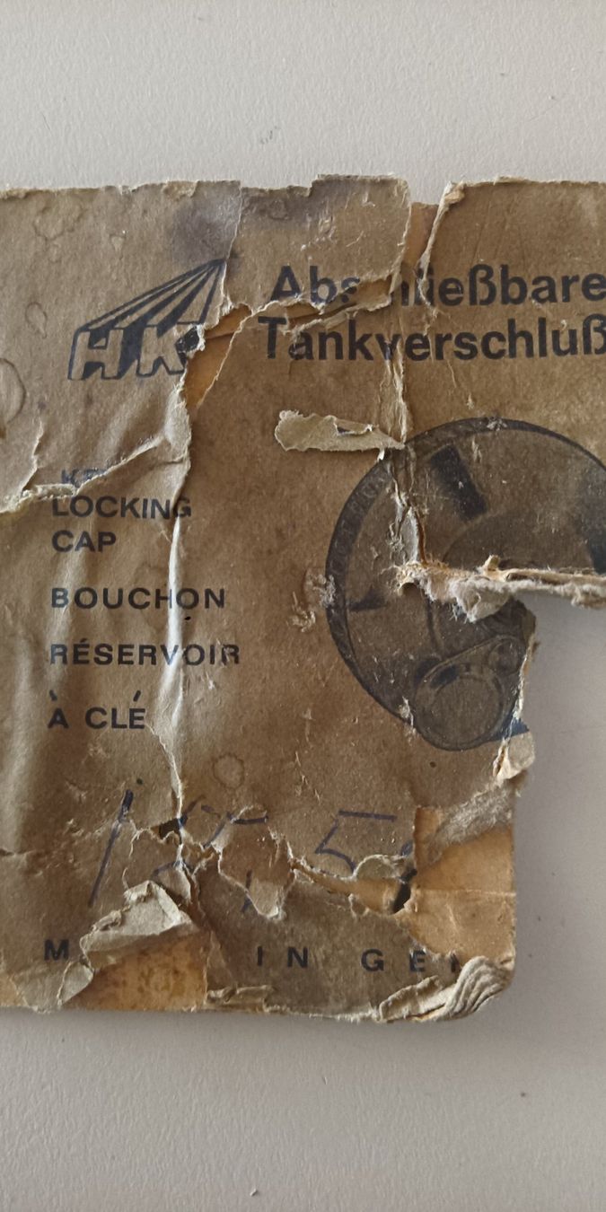 Autres accessoires p. véhicule: Tankdeckel NOS, neu – D'occasion à Mittelhäusern par Steigerer3 2