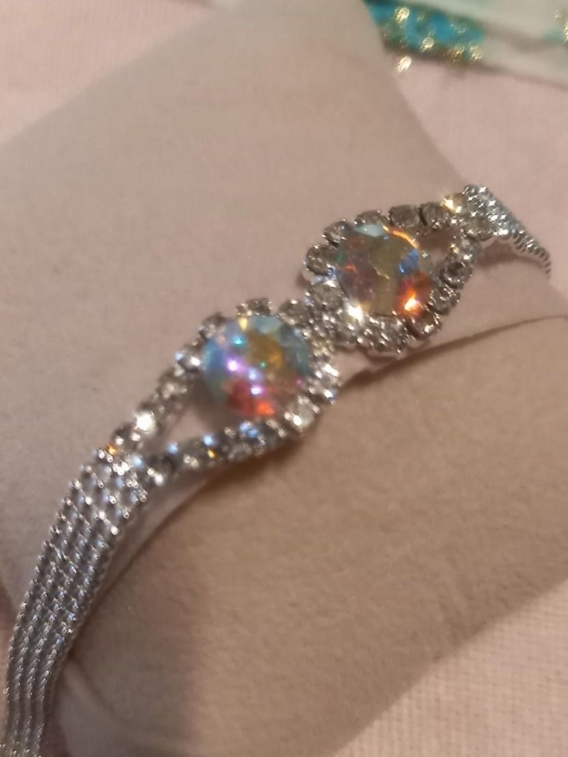 Armbänder & -reifen: herziges Armband mit Aurora Borealis Steine – Gebraucht aus Kerzers von ExpressoTerreno