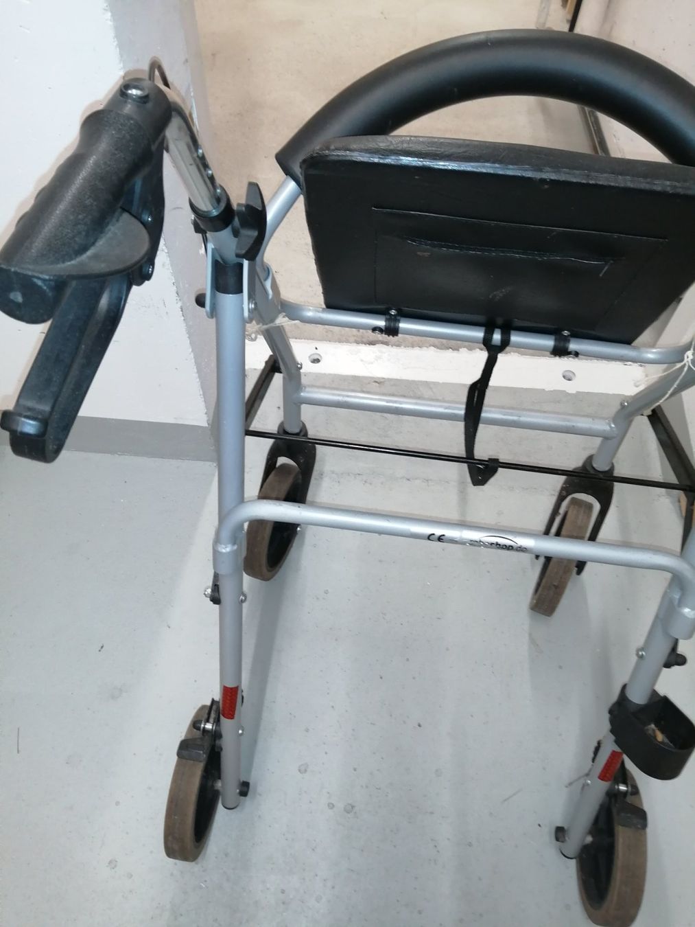 Gehhilfen: Rollator – Gebraucht aus Wetzikon von dan_6lrd 7
