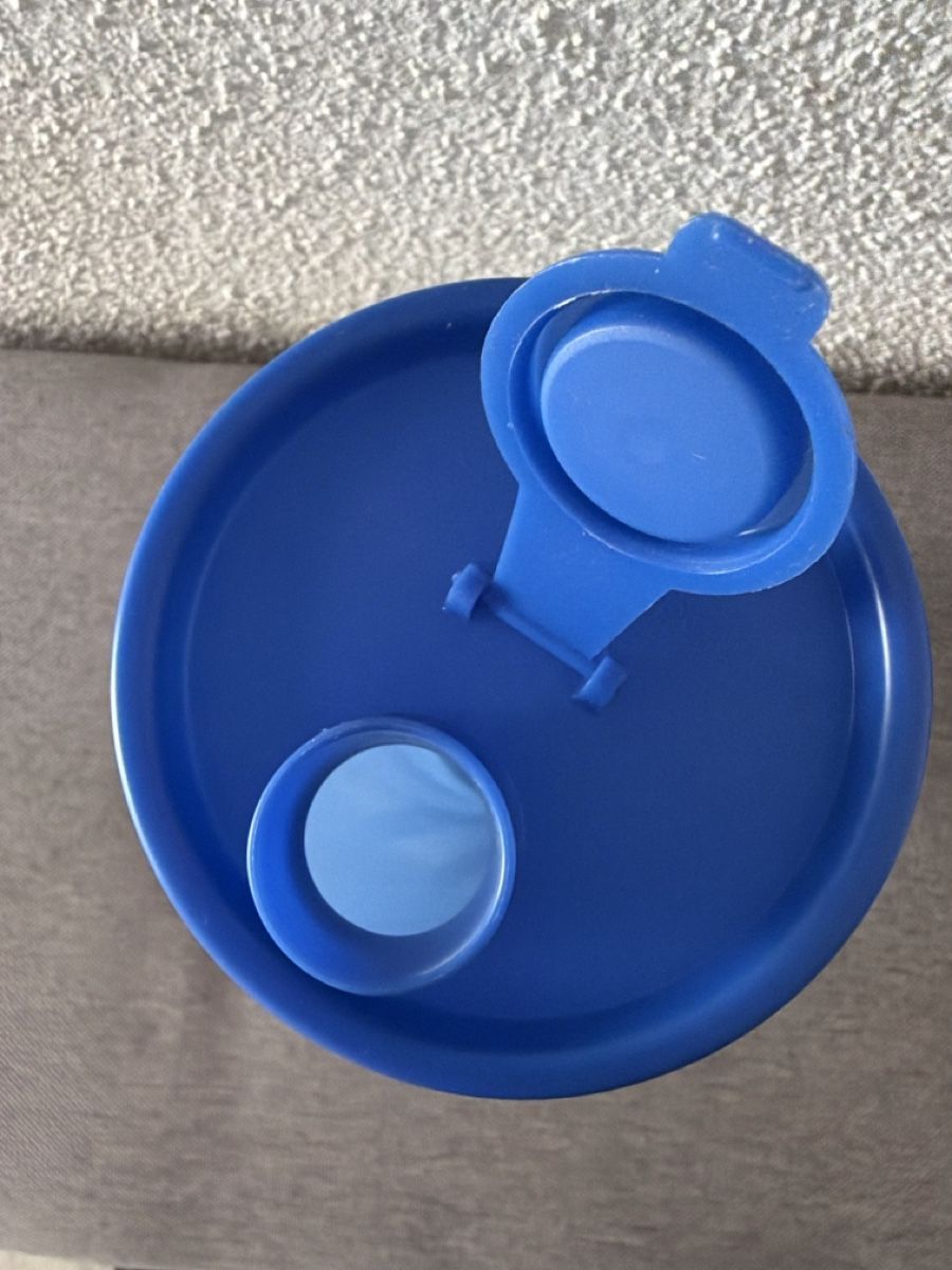 Tupperware Contenitori & Simili: Tupperware Wassermax 1 L Junge Welle blau neu – Nuovo (secondo la descrizione) da Bellikon venduto da Schwoscht 2