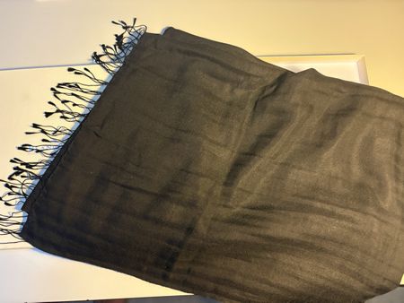 Pashmina magnifique  étole de 200cm x 70 cm