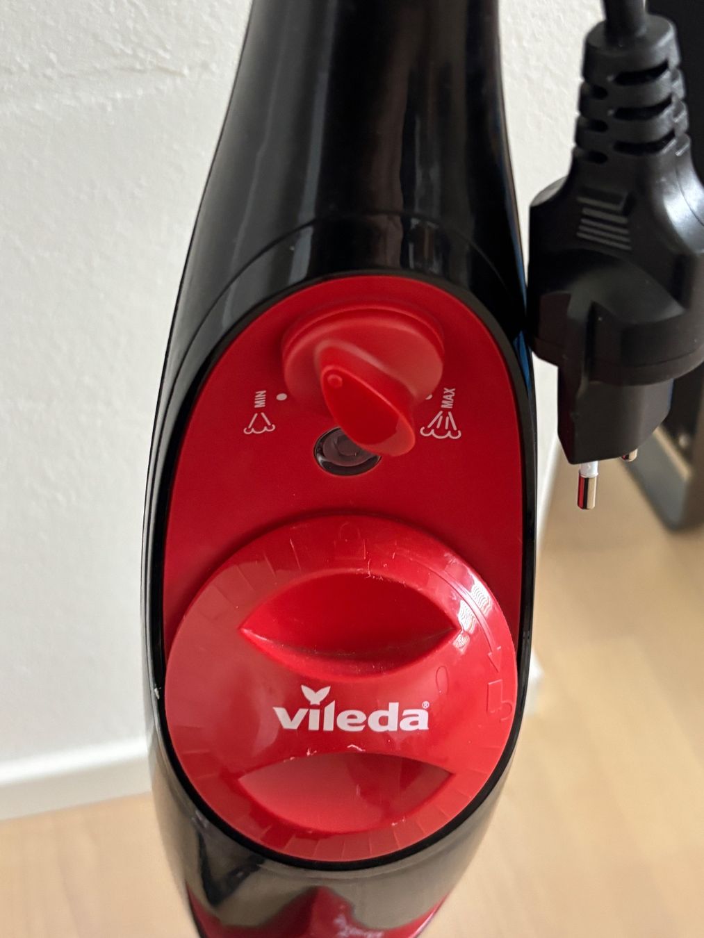 Vileda Pulitori a vapore: Vileda Dampfreiniger für den Boden – Usato da Zürich venduto da bowmore13 2