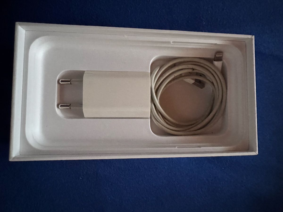 Apple Telefoni cellulari / Smartphones: iPhone XR, 64gb – Usato da Vétroz venduto da girl80 4