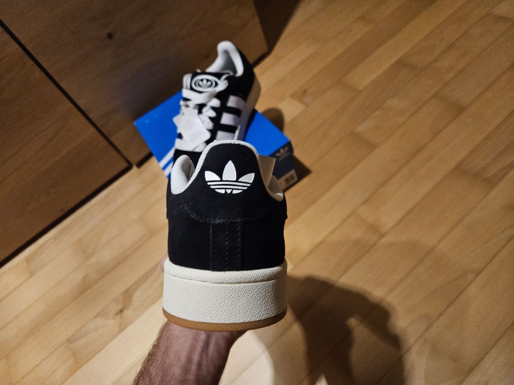 Adidas Scarpe da uomo: Neue ungetragene Adidas Campus Grösse 44 – Nuovo e nell'imballaggio originale da Esslingen venduto da ale_z9jl 2