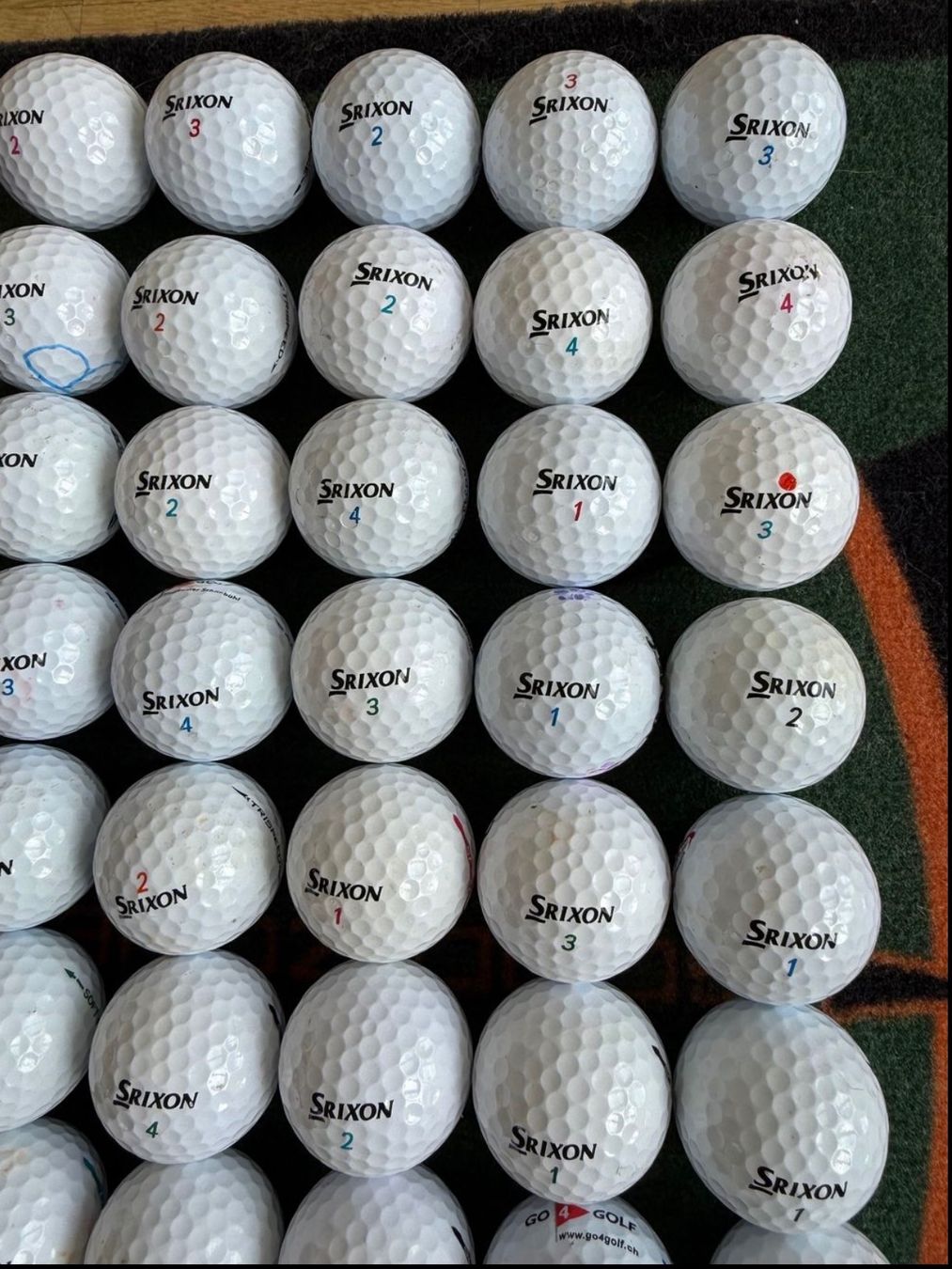 Srixon Palloni: 50 div. Golfbälle Srixon guter Zustand – Usato da Münchenbuchsee venduto da Mantik 1