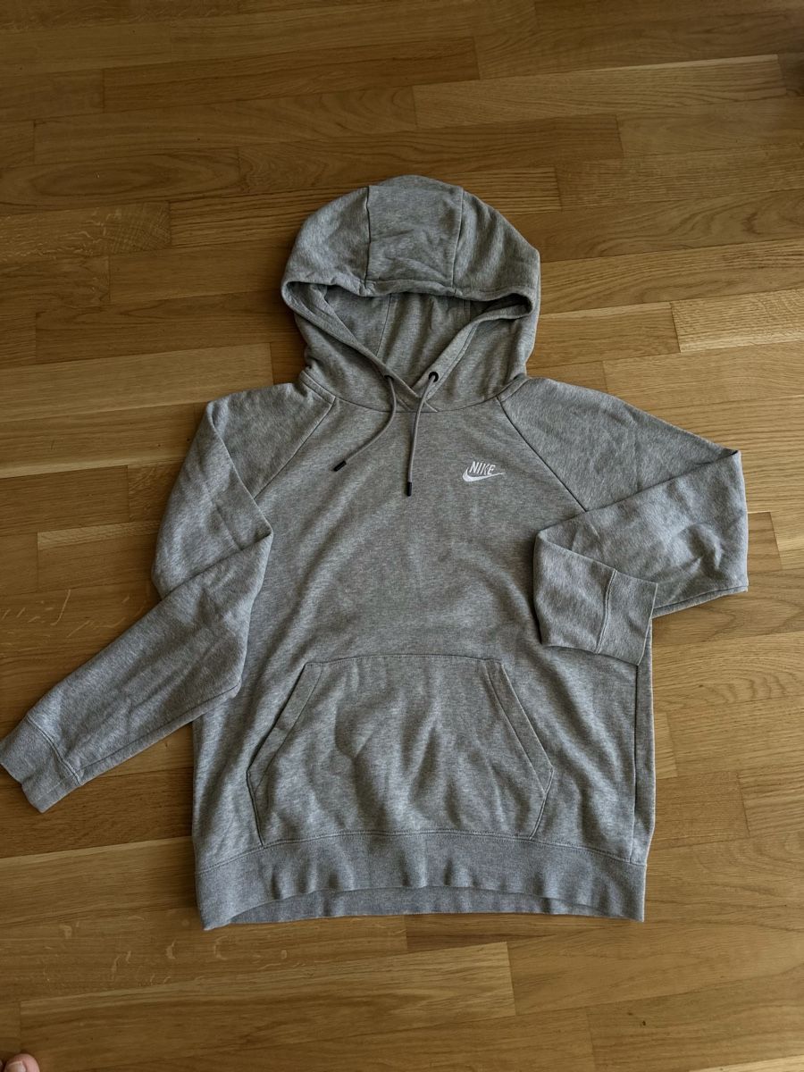 Nike Pullover & Sweatshirts: Nike Hoodie Gr:S – Gebraucht aus Erlinsbach SO von dikaan