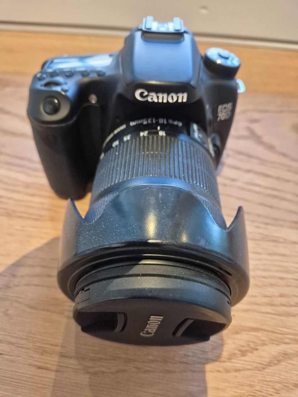 Canon Appareil photo: Canon EOS 70D mit 2 Objektiven und Blitz – D'occasion à Wil SG par black1963 7