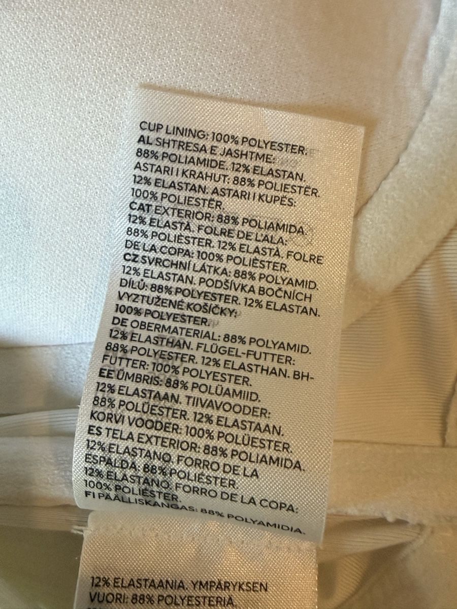 H&M Badekleider & Bikinis: H&M Bikini Oberteil Weiss Grösse 85D – Gebraucht aus Basel von zukk_ 4