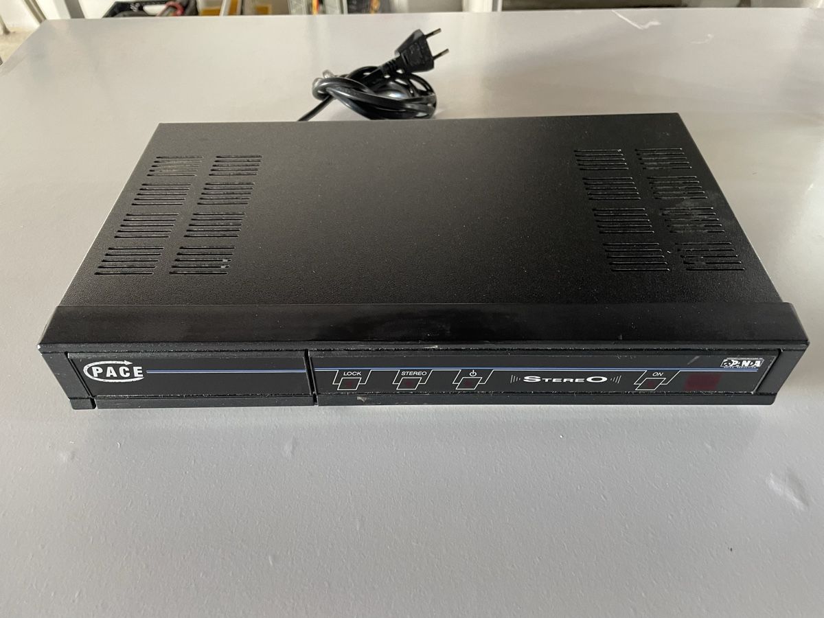 Radiocomunicazione: Décodeur PACE SS6000 vintage - Parfait pour collectionneur! – Nuovo e nell'imballaggio originale da Denges venduto da Ricautomotive