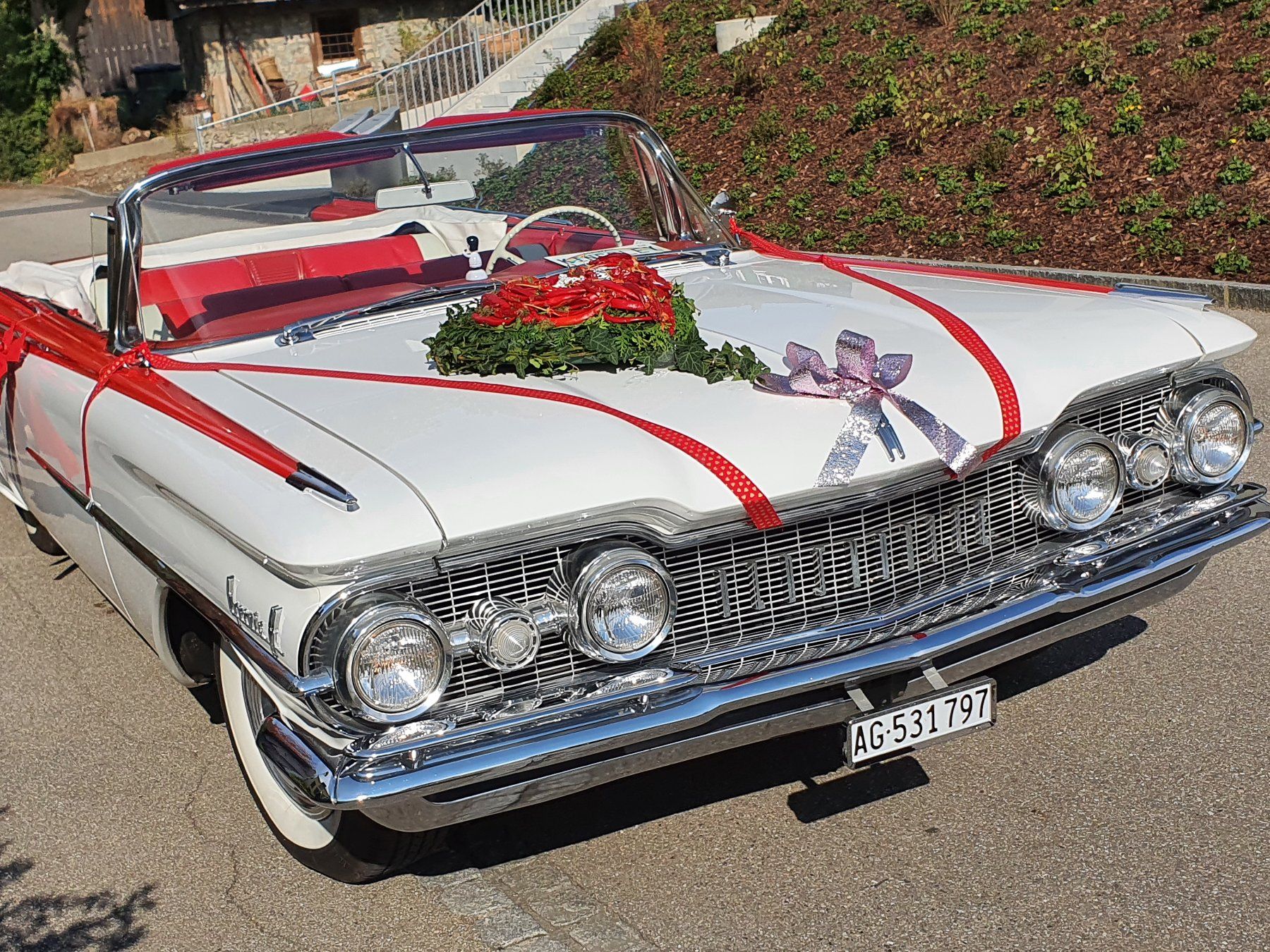 Oldsmobile Automobili: Oldsmobile Dynamic super 88 Coupé – Usato da Mellikon venduto da Musikgarantie 1
