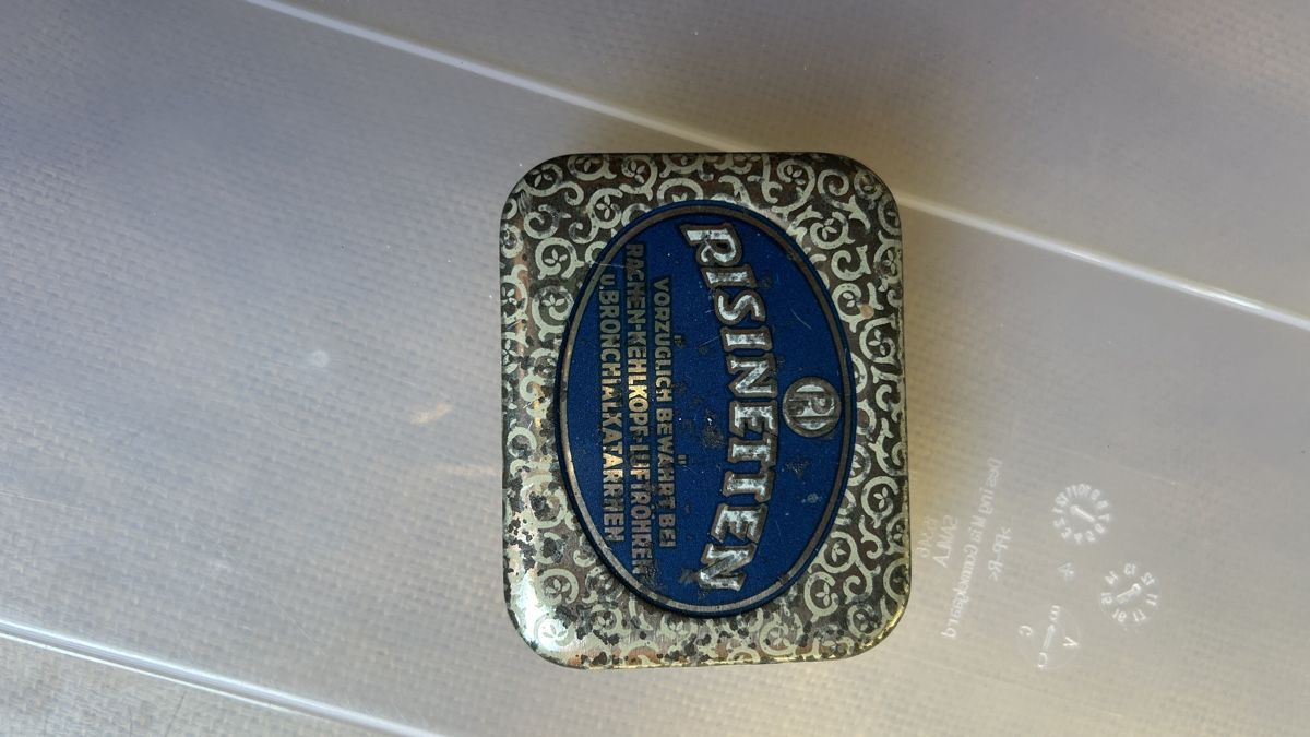Dosen: Antike Blechdose Risinetten, ca. 1900 – Gebraucht aus Zürich von Mary8044 1