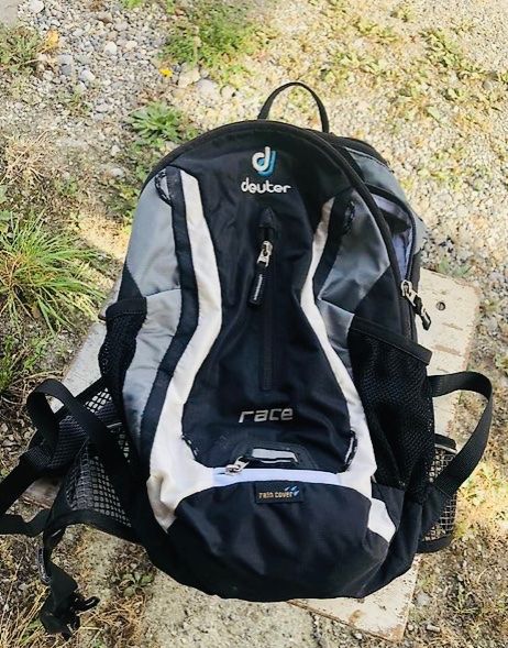 Deuter race outlet 10l