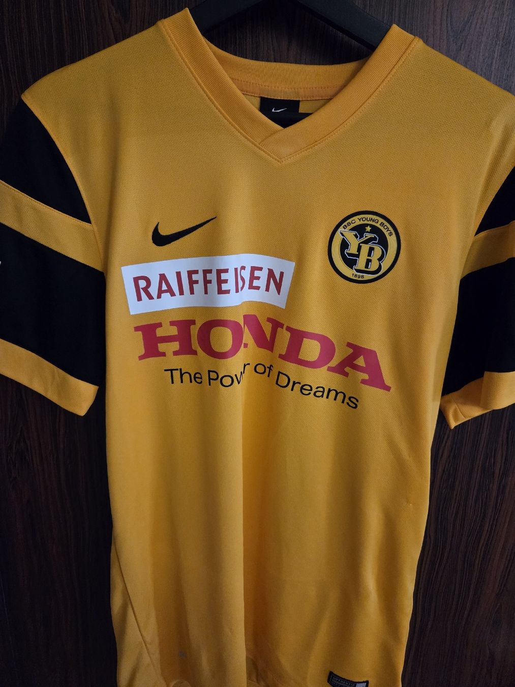 Nike Leibchen & Hosen: Matchworn Trikot YB 2015/2016 R. Steffen – Gebraucht aus Münsingen von LouisSch