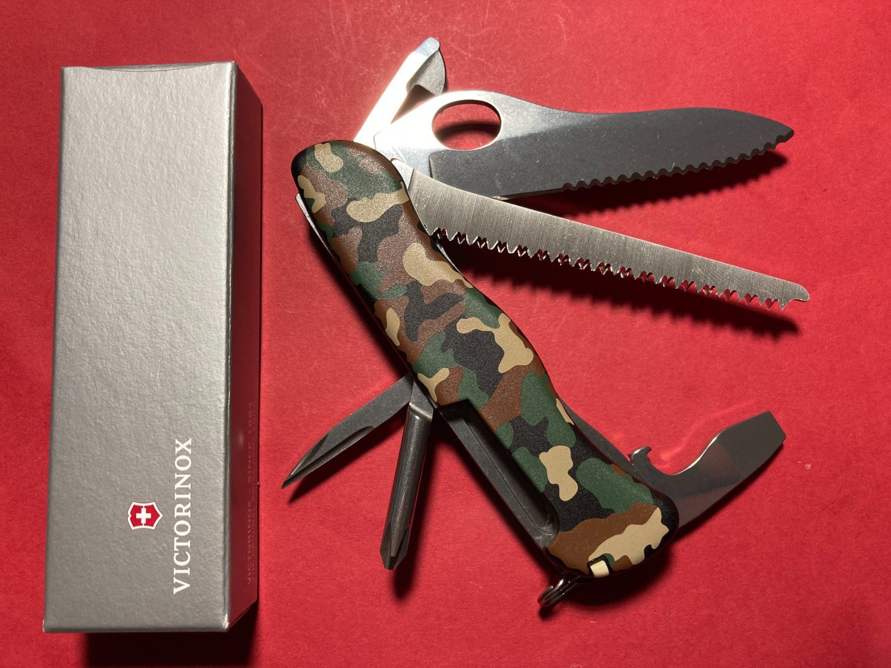 Victorinox Taschenmesser: Victorinox  Trailmaster mit rotem Schild selten! – Neu und originalverpackt aus Rotkreuz von Hubbil 3
