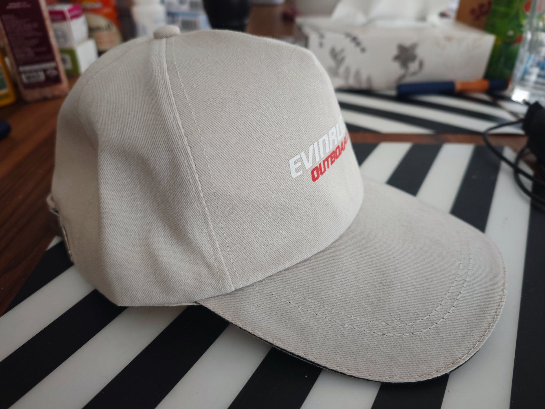 Copricapi, berretti & cappellini: EVINRUDE Outboards Basecap Hut Kappe beige – Nuovo (secondo la descrizione) da Zetzwil venduto da bugkeeper 1