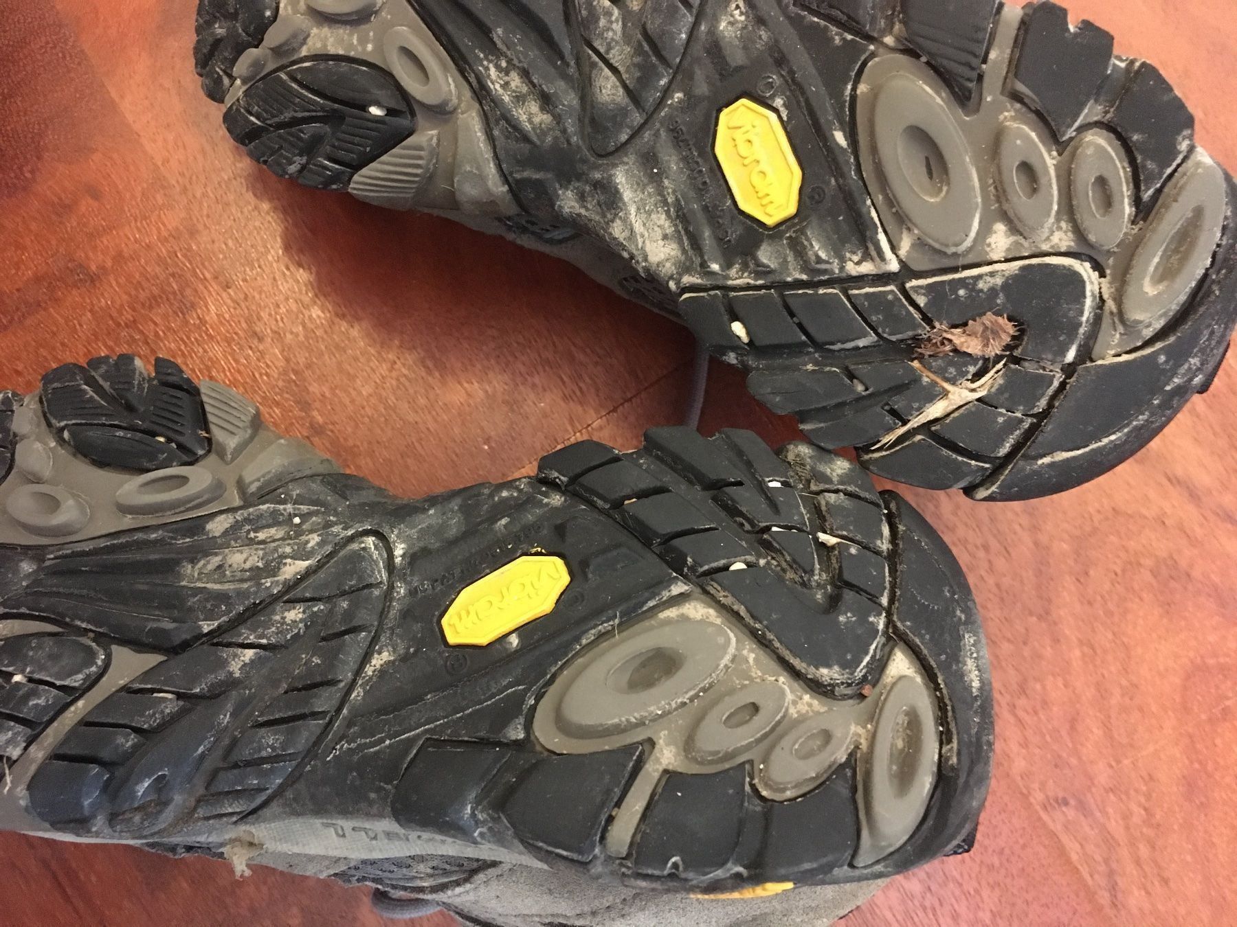 Scarpe da donna: Caussures de marches basses, taille 40.5 – Usato da Versoix venduto da coul-raoul 2