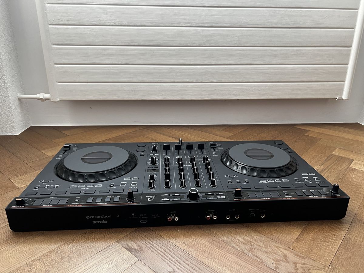 Pioneer Platines de mixage: Alphateta DDJ GRV6 + Decksaver – Neuf (Voir description) à Fribourg par cle_8t89 5