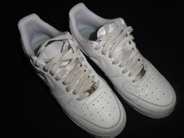 NIKE AIR SCHUH GR. 41 ***
