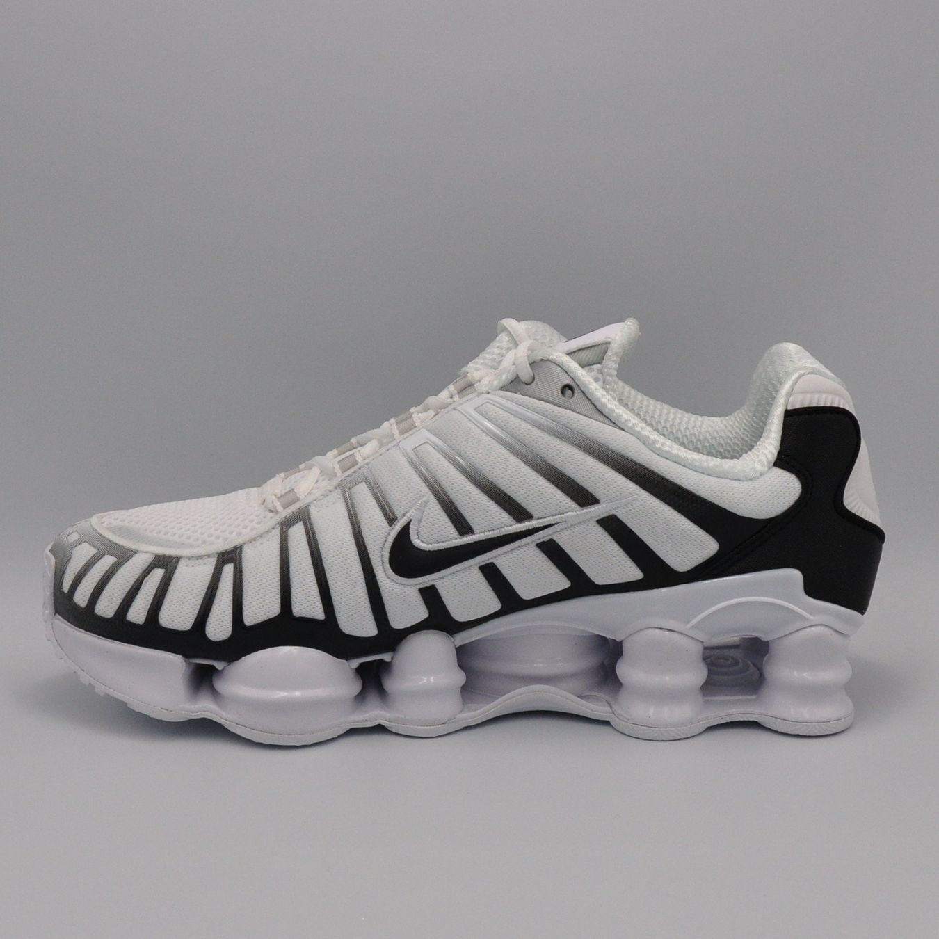 Nike Herrenschuhe: Nike  Shox TL Black White 44 – Neu und originalverpackt aus Bern von SneakerheavenLT 2