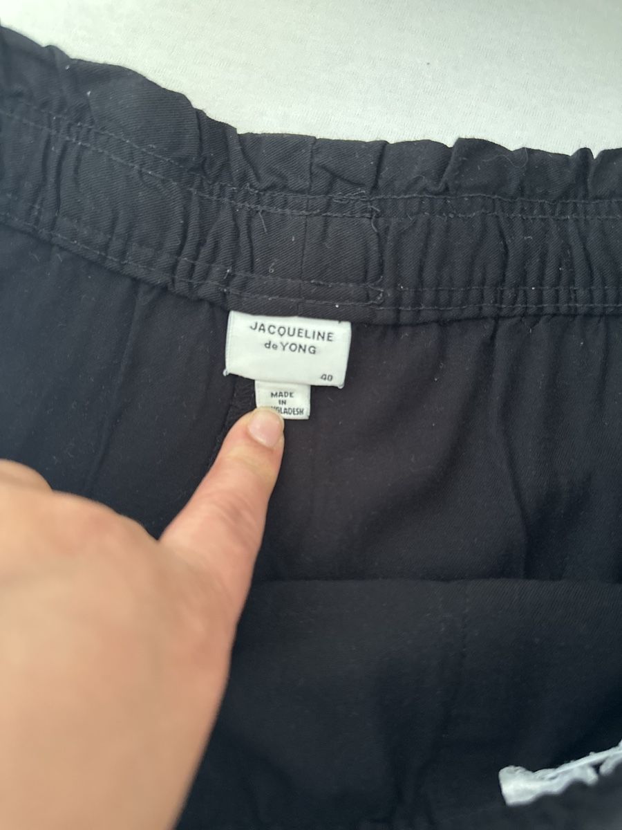 Pantaloni: Black Shorts – Usato da Erlinsbach SO venduto da dikaan 8