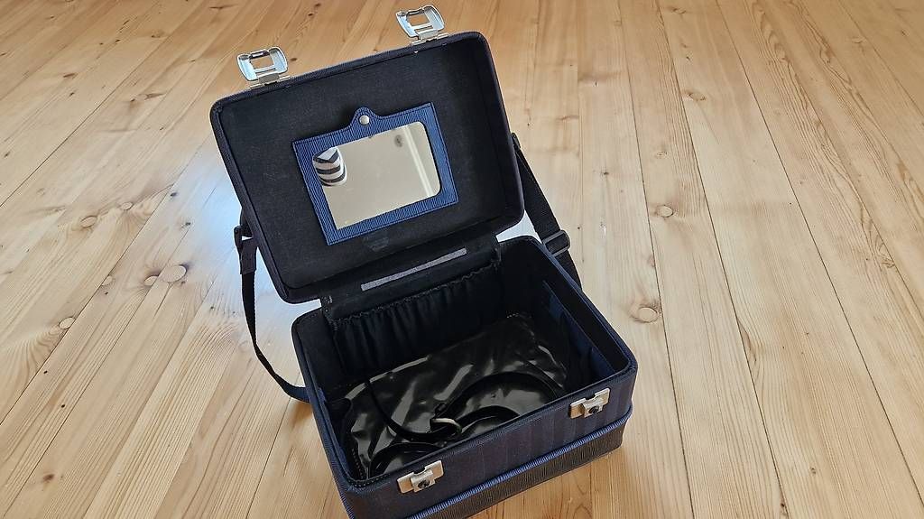 Kosmetikkoffer: Beauty Case – Gebraucht aus Horgen von san_5vb7 2