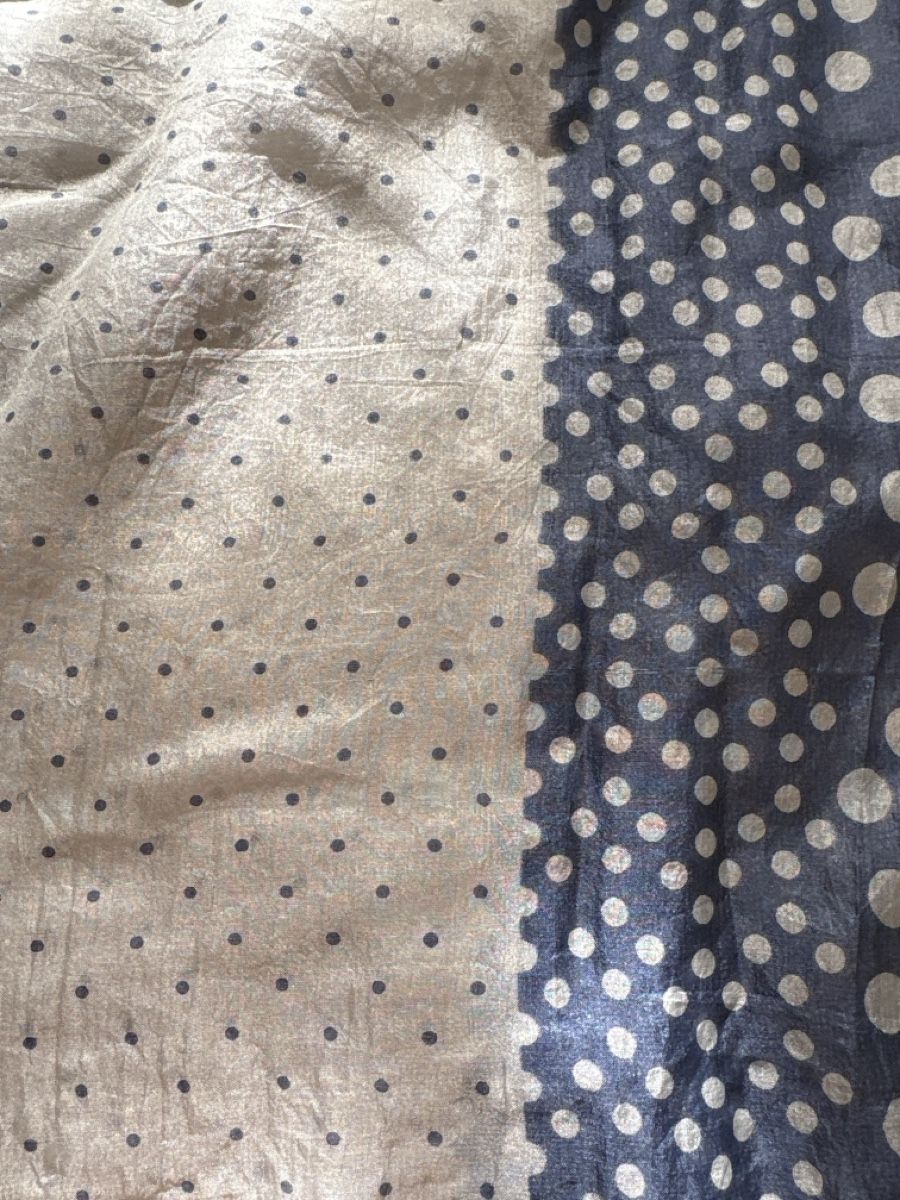 Foulards & écharpes: Écharpe en soie 180x72 – D'occasion à Düdingen par Yellow 2